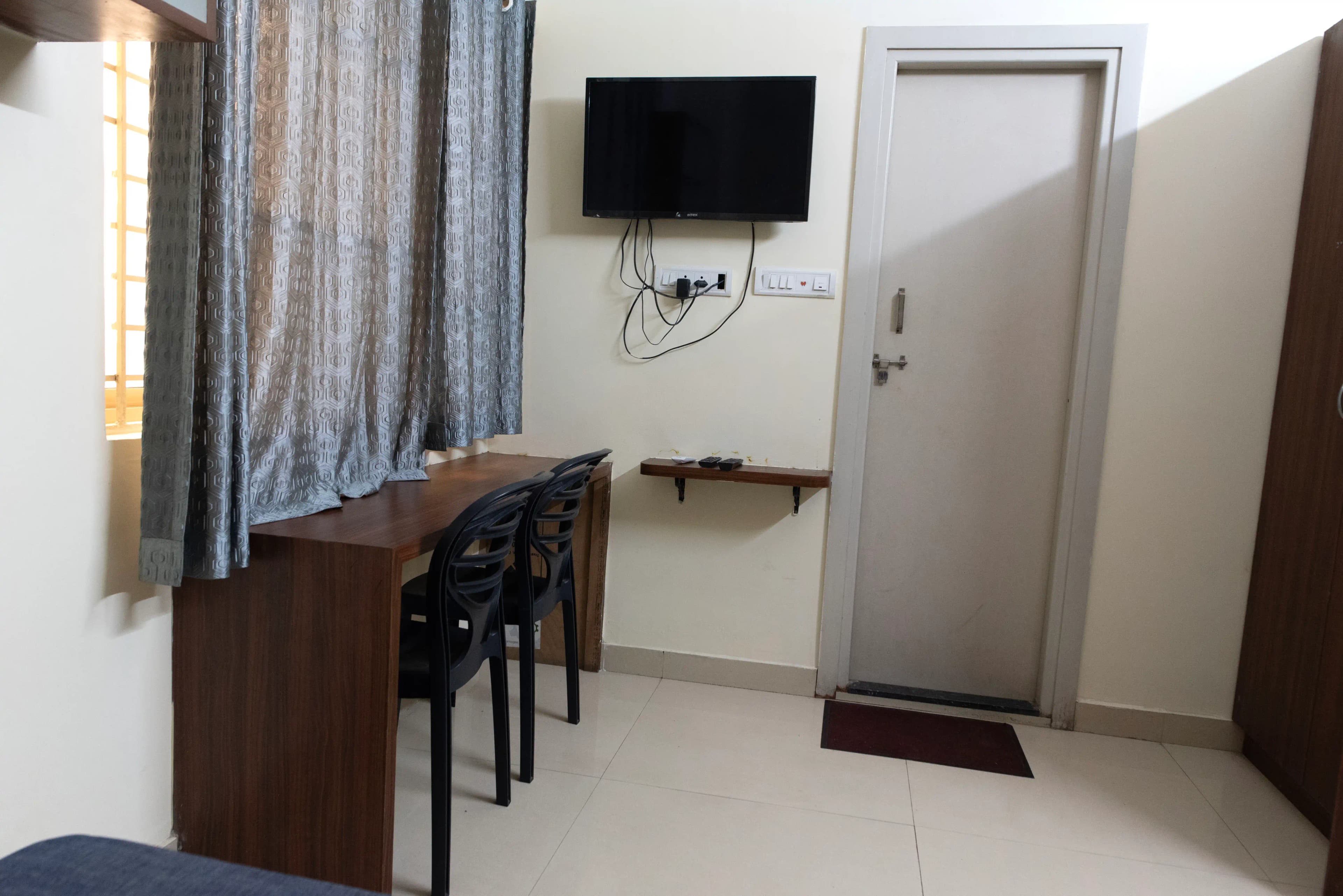 Shyam Stay SS ARCADE JC RD, room photograph 1, uploaded by the owner