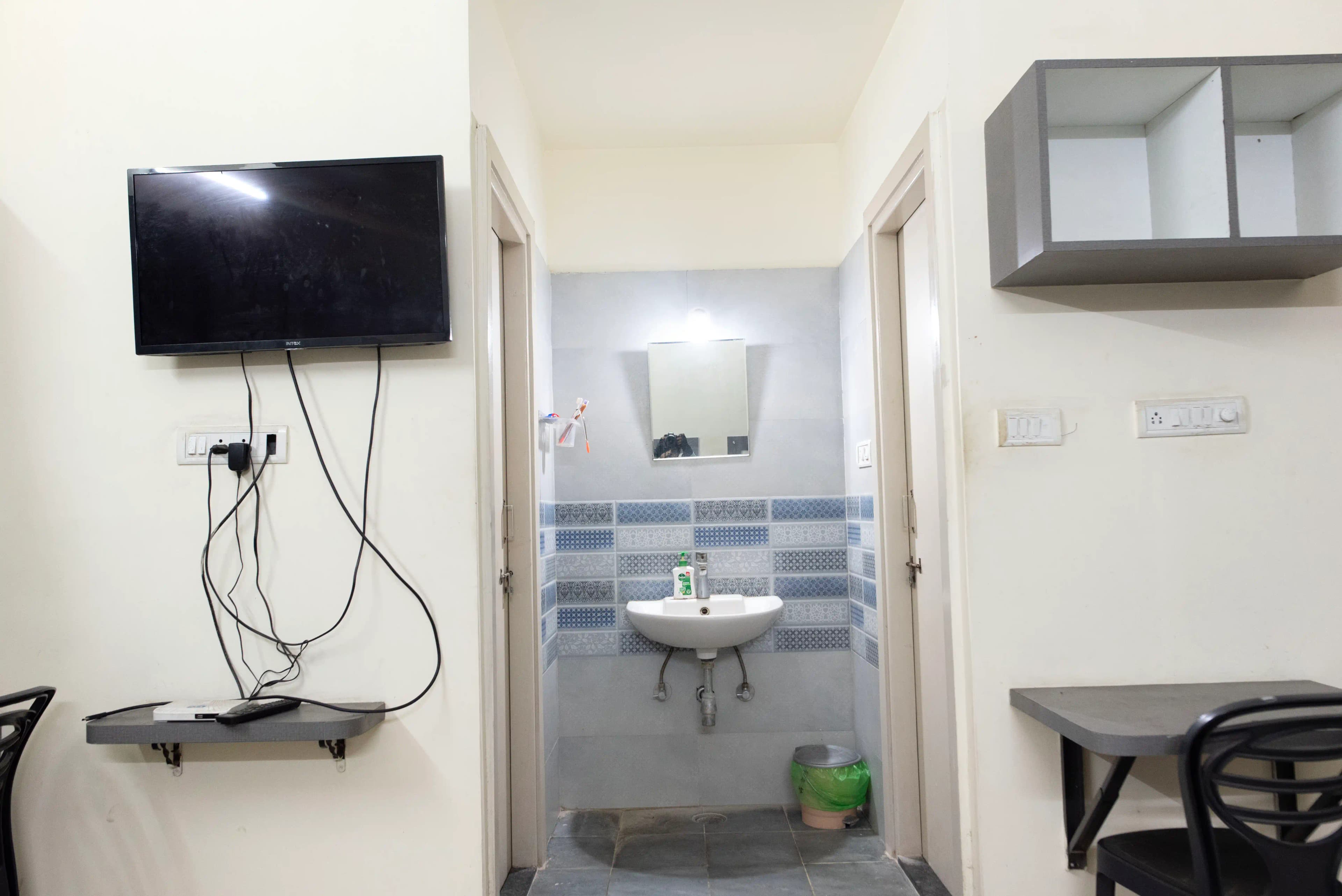 Shyam Stay SS ARCADE JC RD, room photograph 4, uploaded by the owner