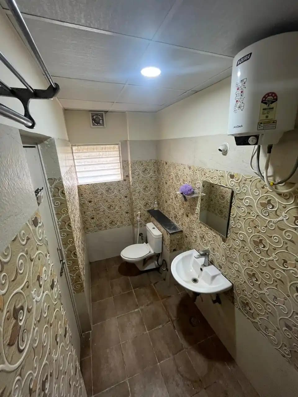 Shyam Stay SS ARCADE JC RD, bathroom photograph 10, uploaded by the owner