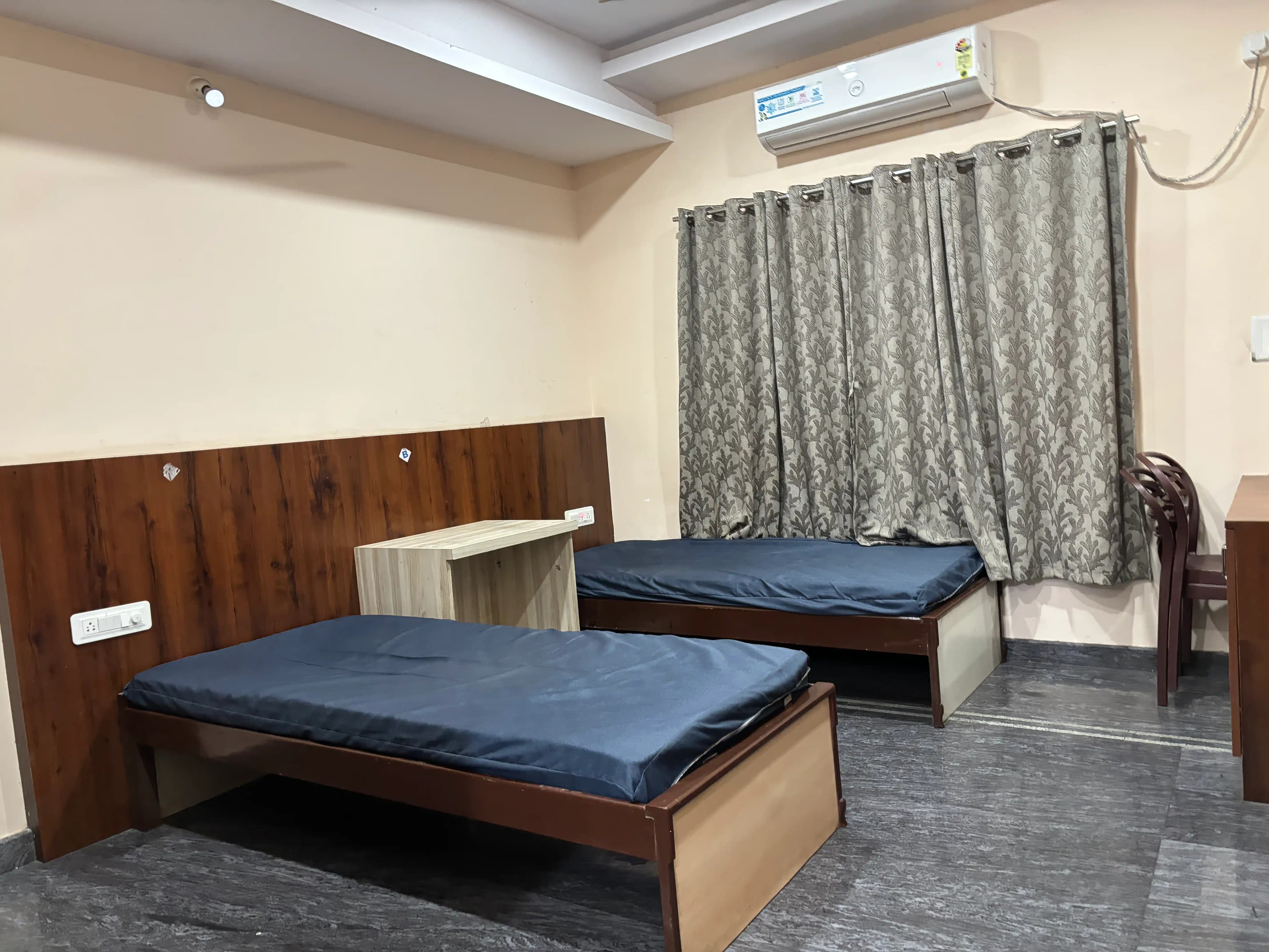 Shyam Stay Raj Inn, room photograph 4, uploaded by the owner