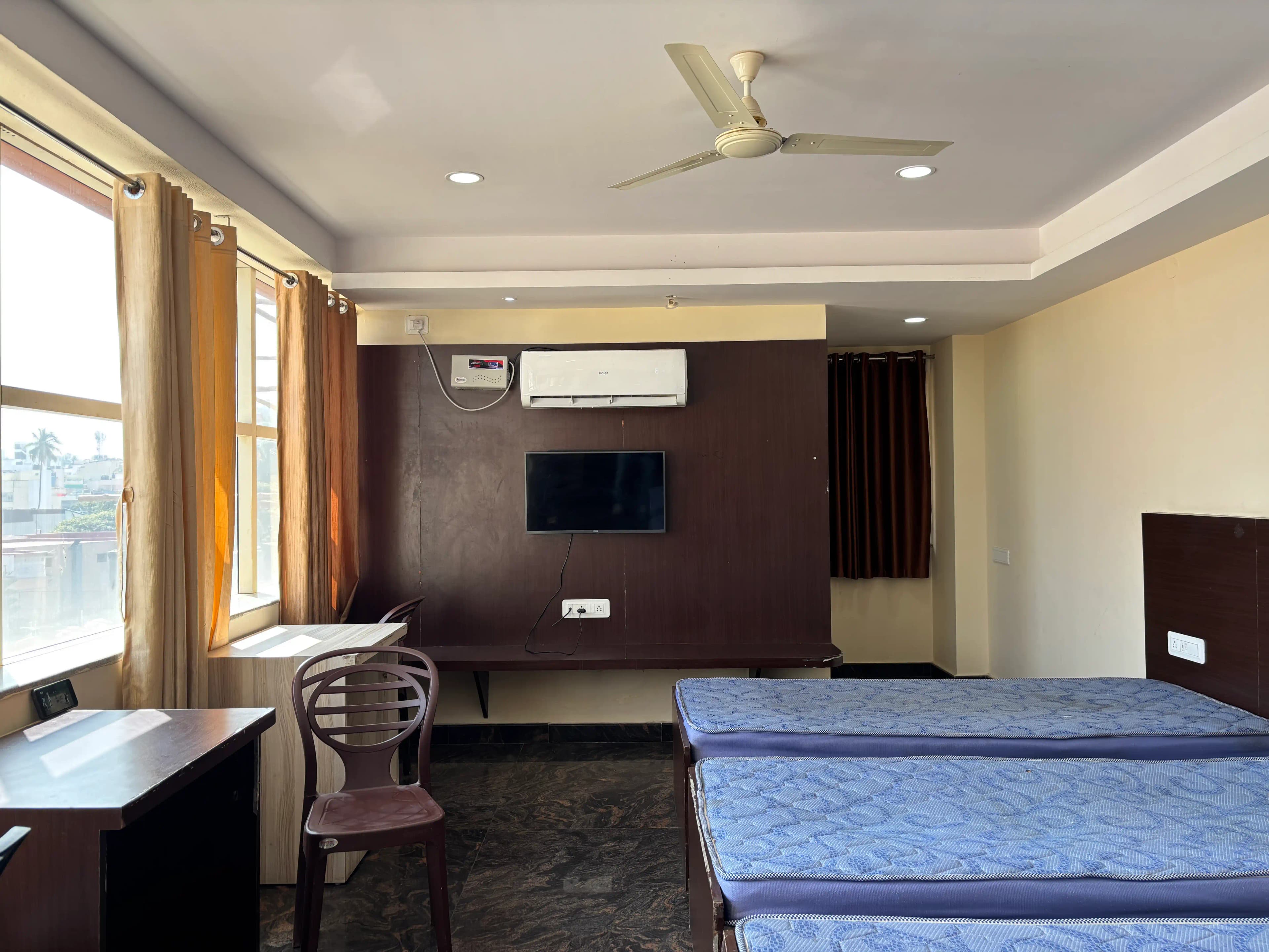 Shyam Stay Raj Inn, room photograph 10, uploaded by the owner