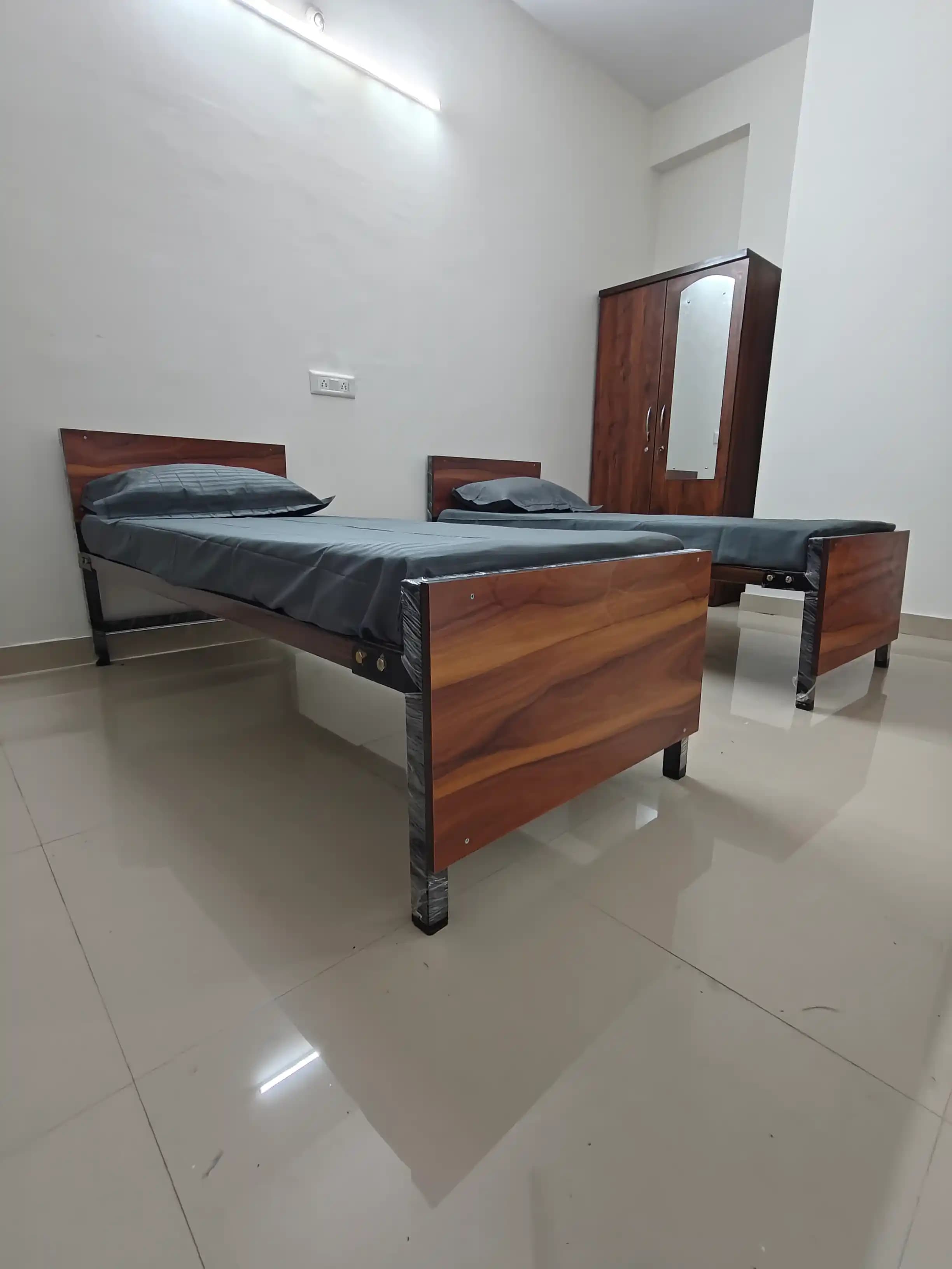HIVE LIVING, room photograph 4, uploaded by the owner