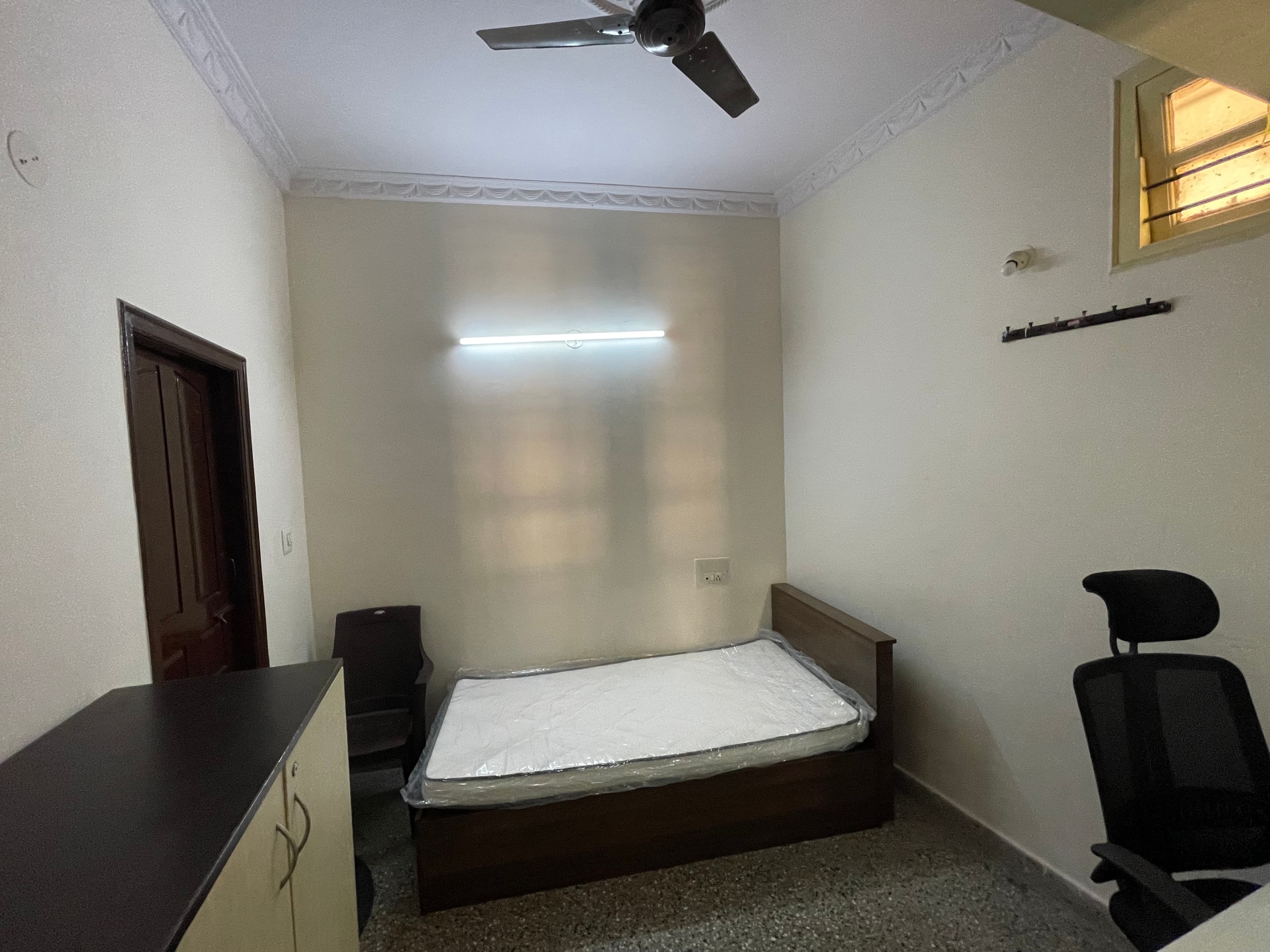 Pg In Richmond Town, room photograph 12, uploaded by the owner