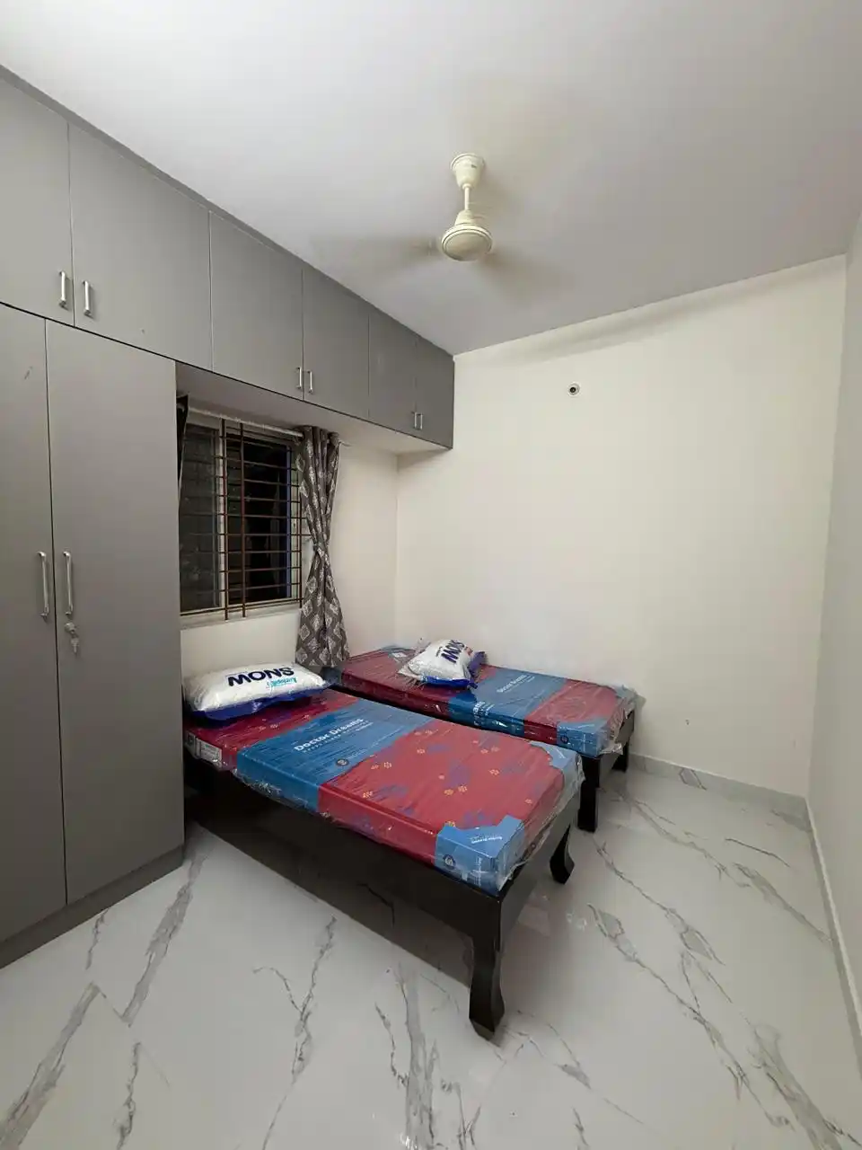 Mahnot Residency, room photograph 3, uploaded by the owner