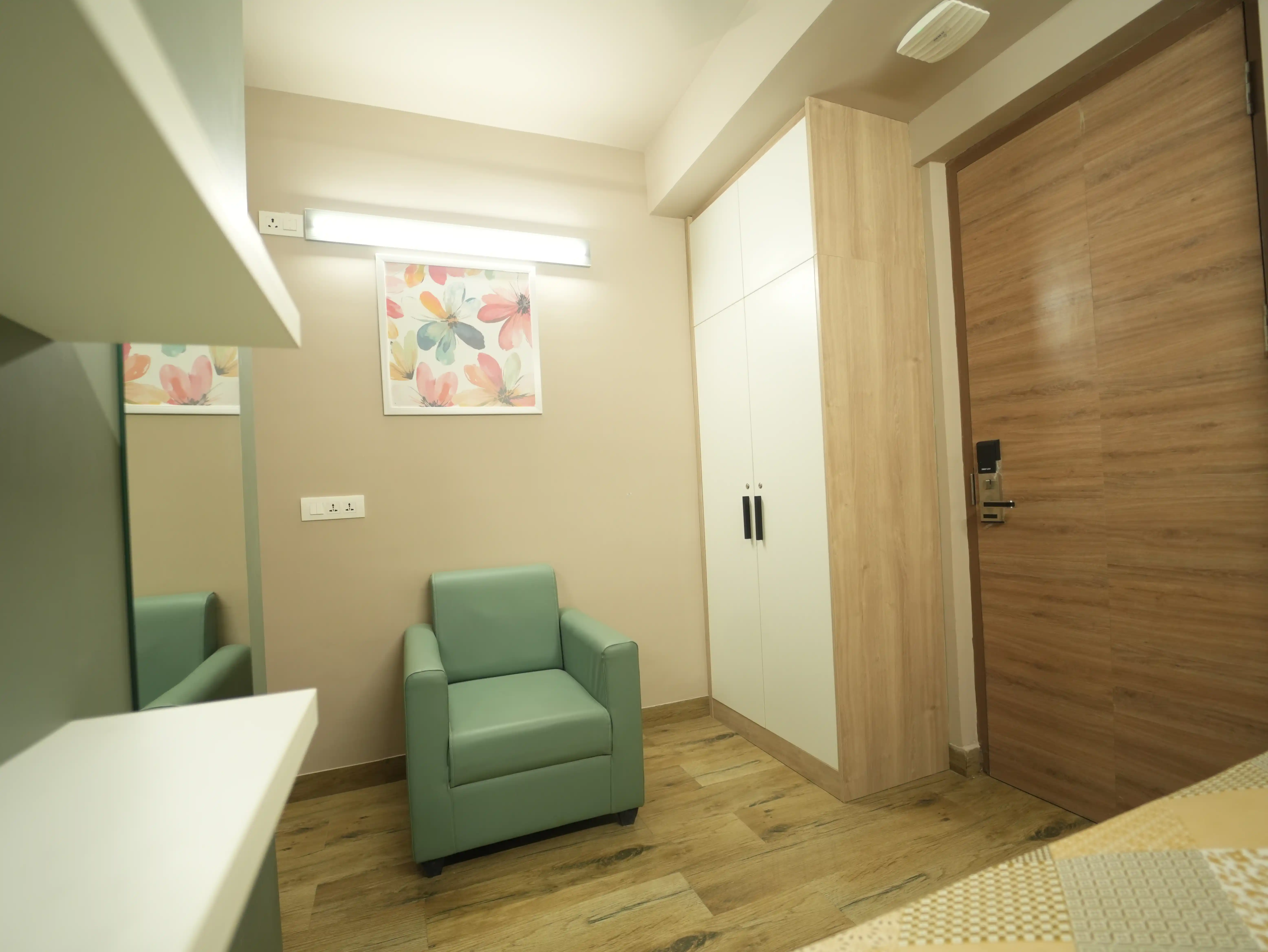 Livesta Premium Hostel For Girls, room photograph 6, uploaded by the owner