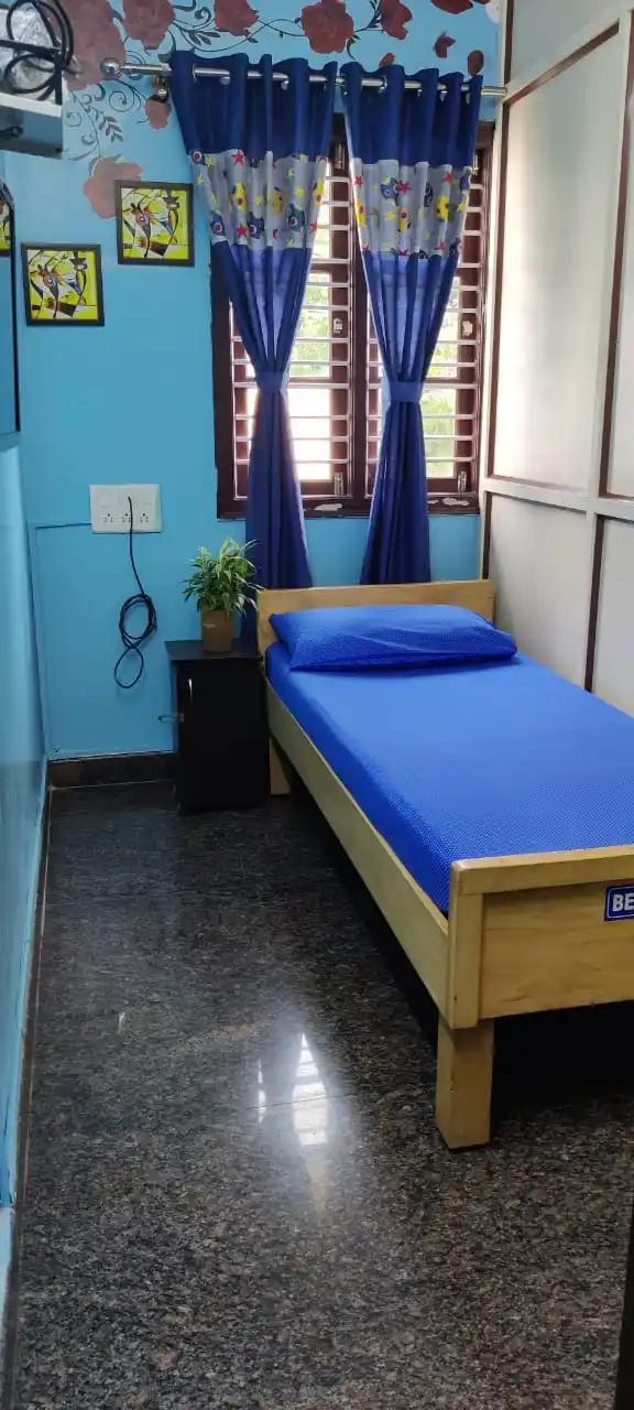 Sri Sai Guest House - Branch - NGEF, room photograph 3, uploaded by the owner