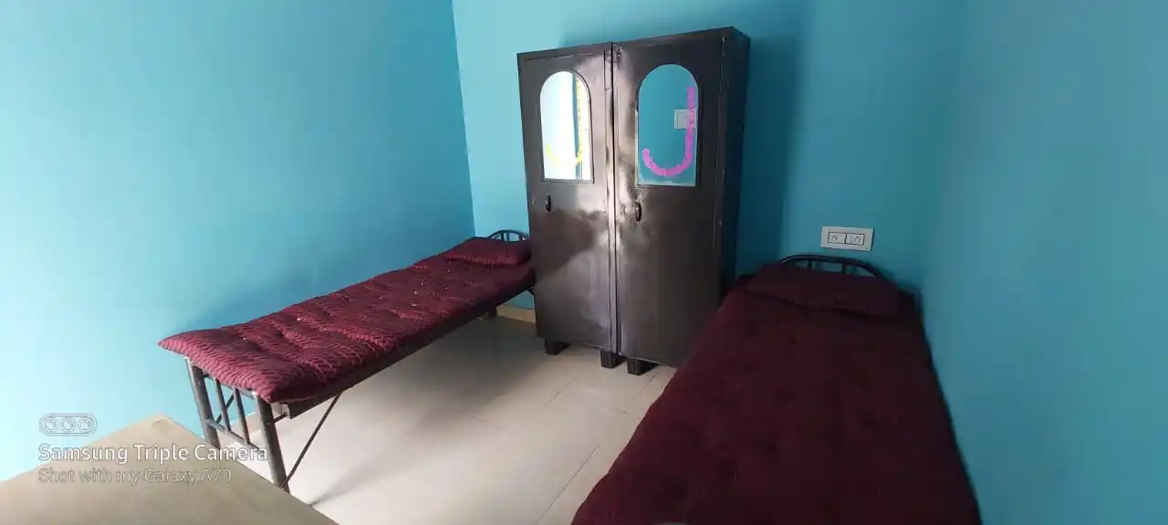 Spring Fields PG For Men Vijayanagar, room photograph 9, uploaded by the owner